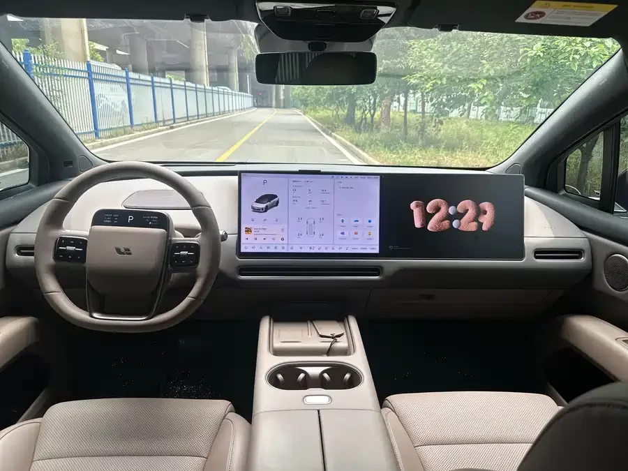 Li Auto i6