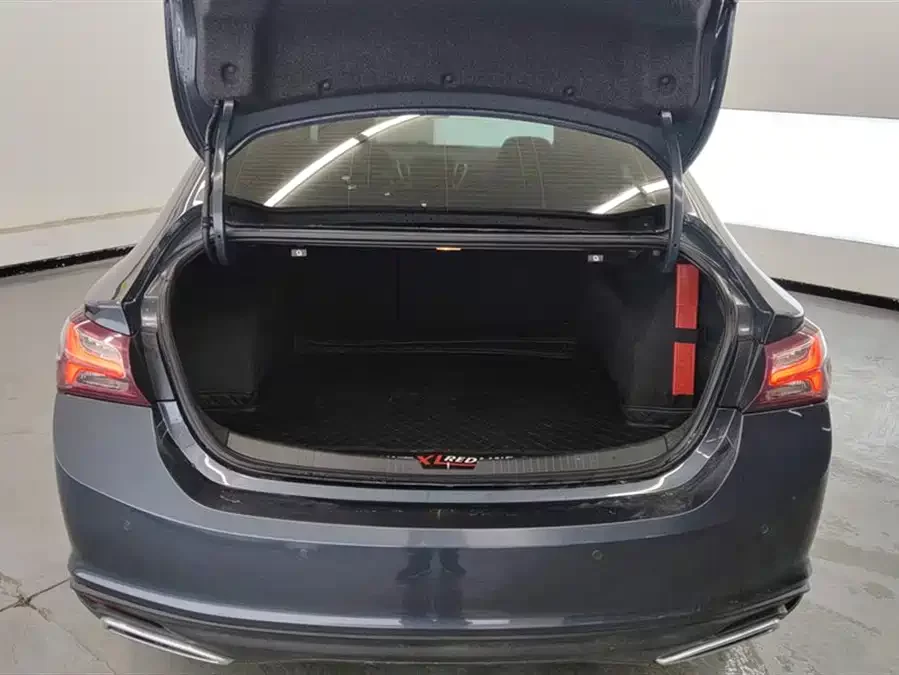Chevrolet Malibu XL