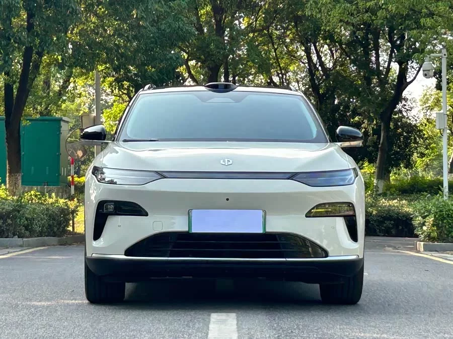 Leapmotor C11