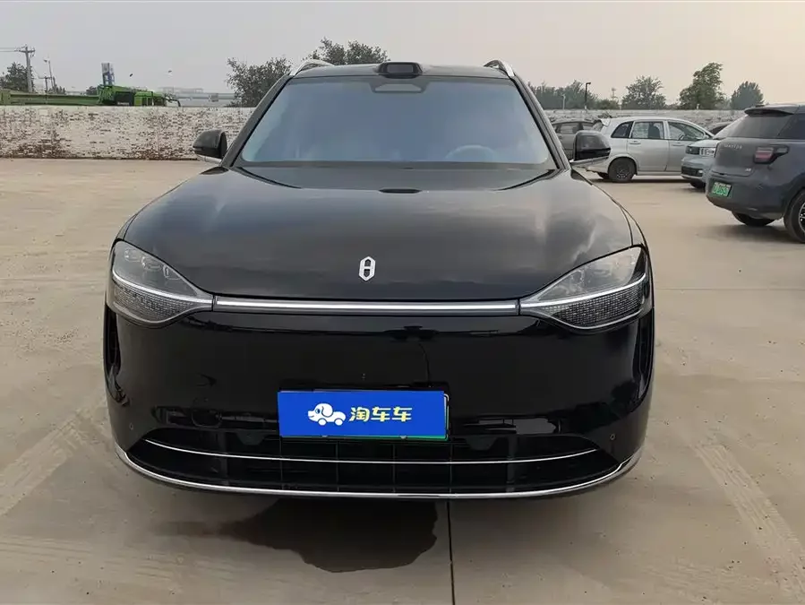 AITO Wenjie M9