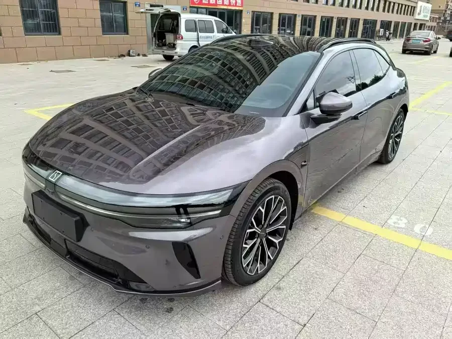 Zeekr 007
