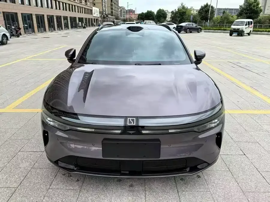 Zeekr 007