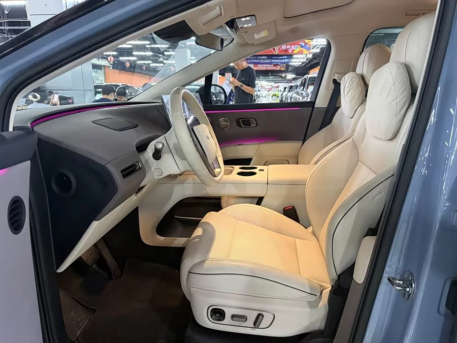 Li Ideal i8