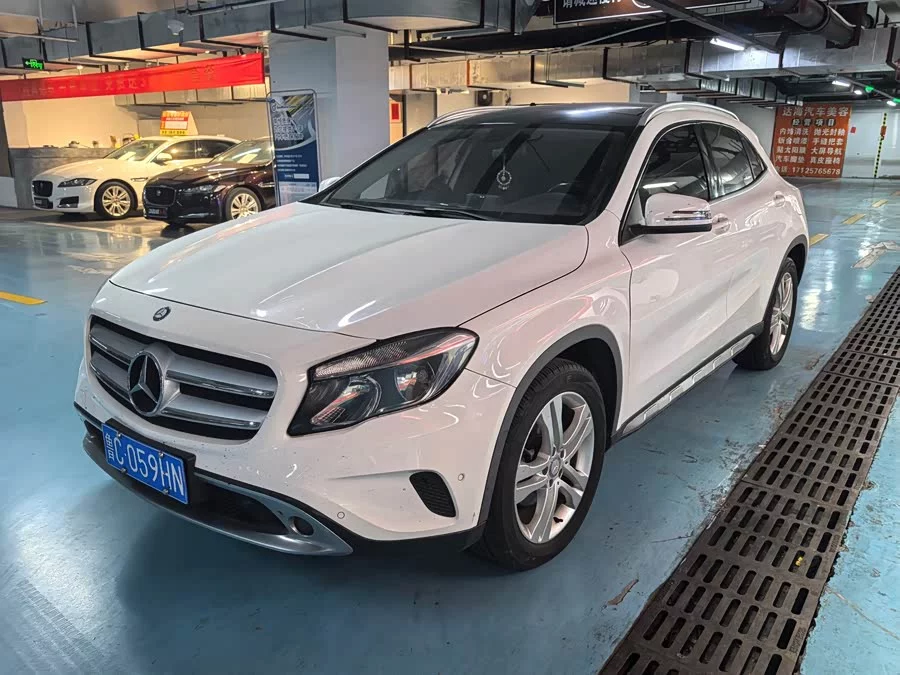 Mercedes Benz GLA