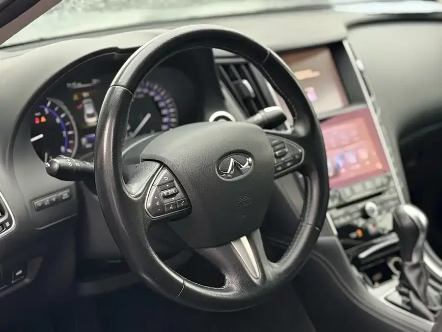 Infiniti Q50L