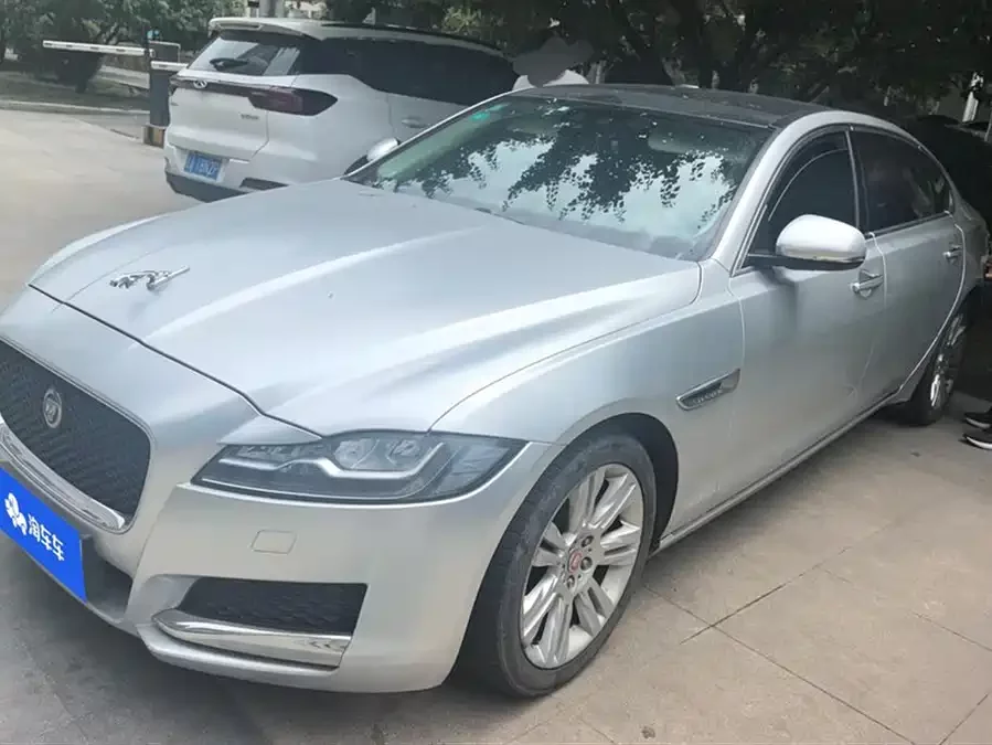 Jaguar XFL