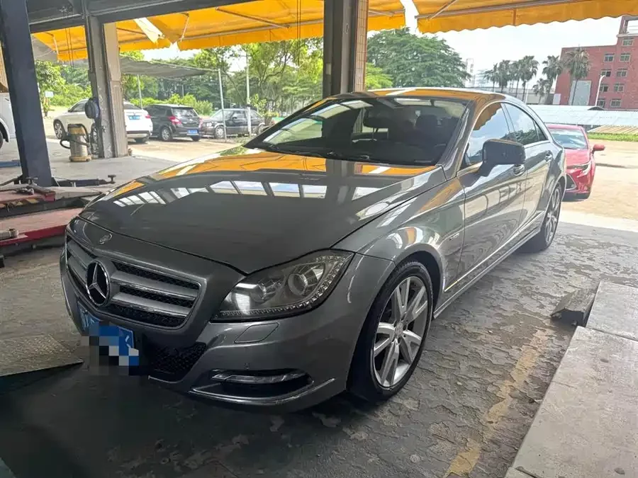 Mercedes Benz CLS