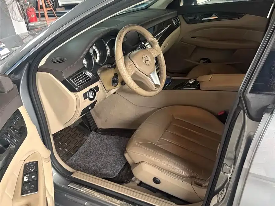 Mercedes Benz CLS