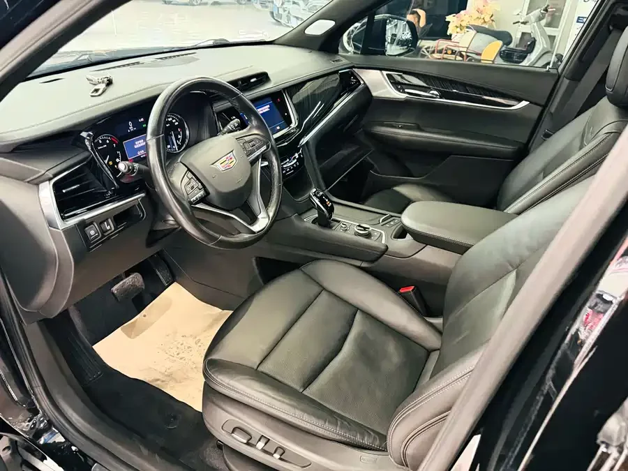 Cadillac XT6