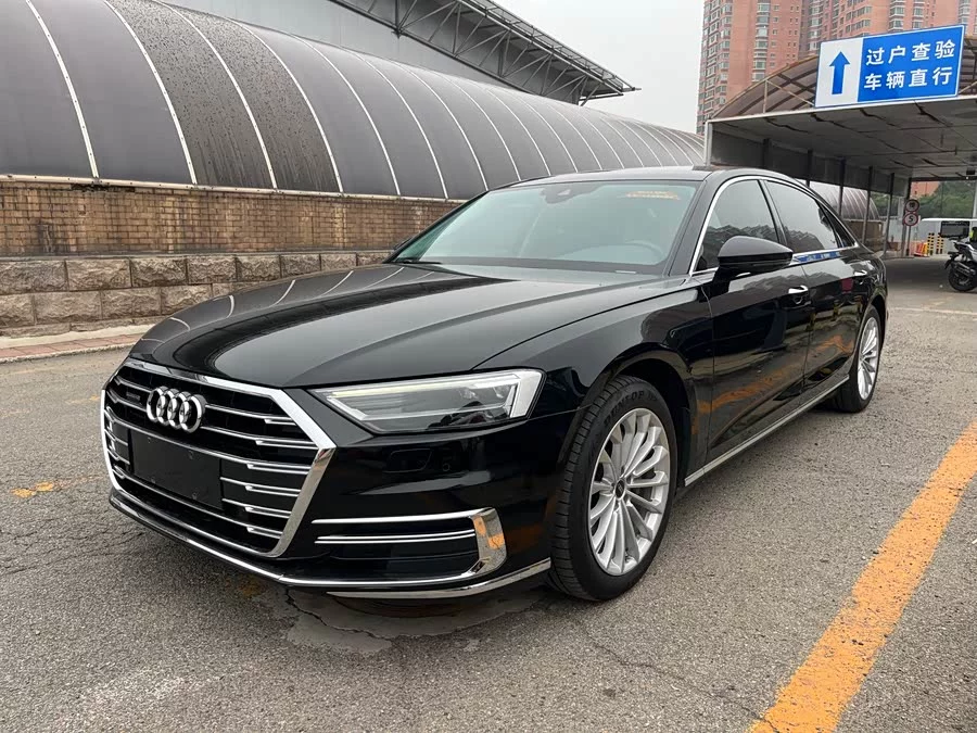 Audi A8