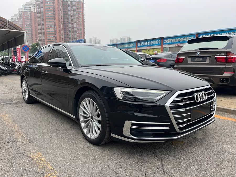 Audi A8