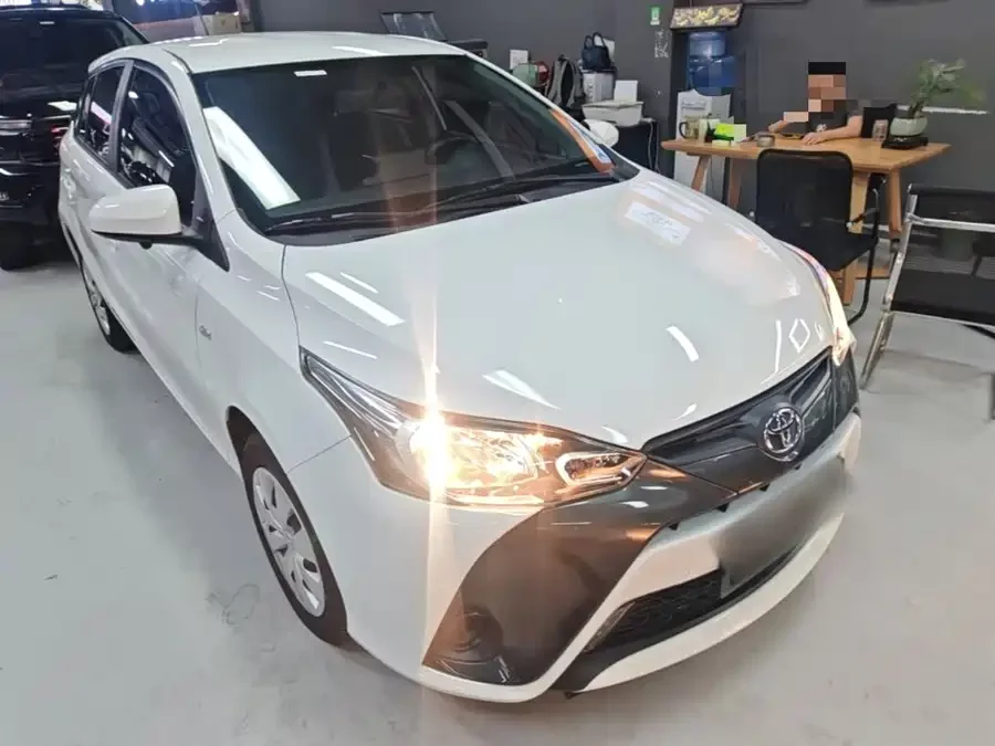 Toyota YARiS L