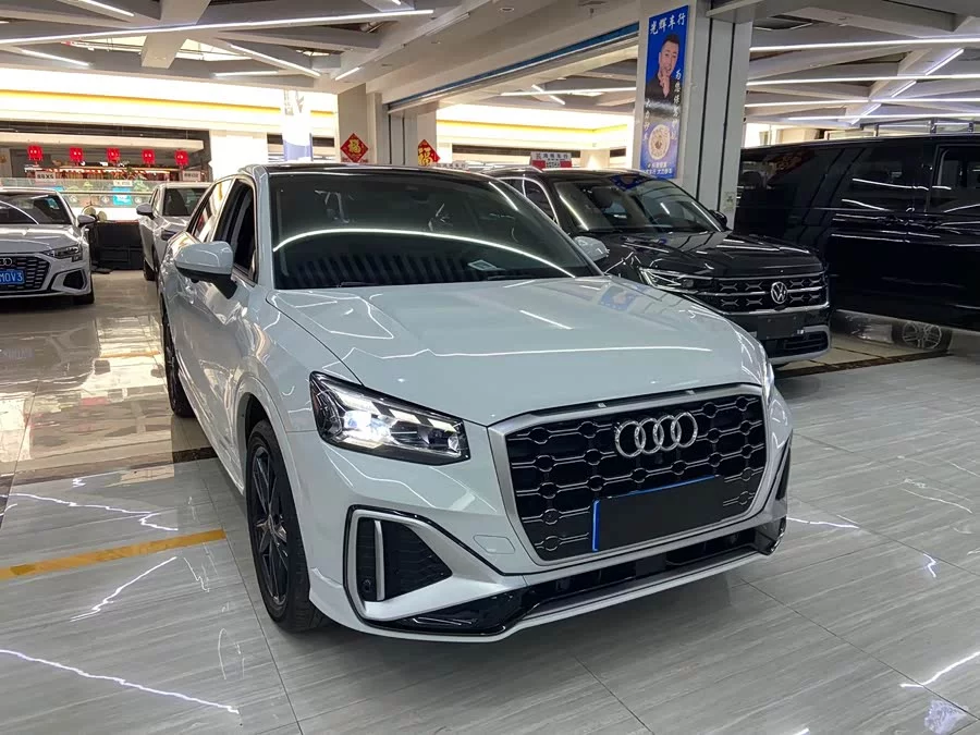 Audi Q2L