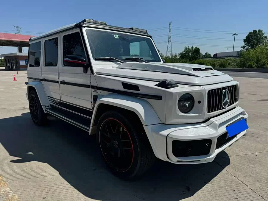 Mercedes Benz G-rated