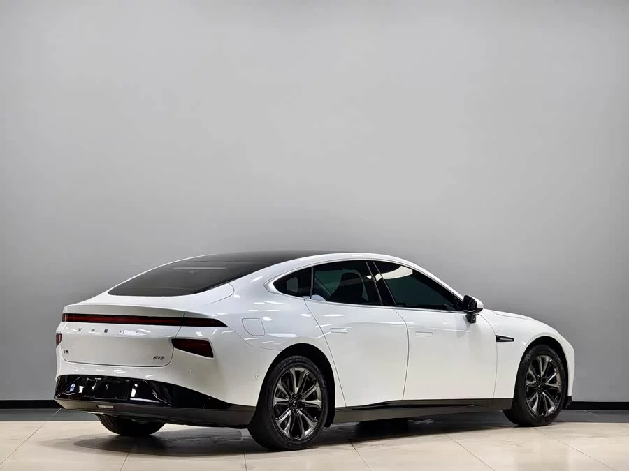Xpeng P7