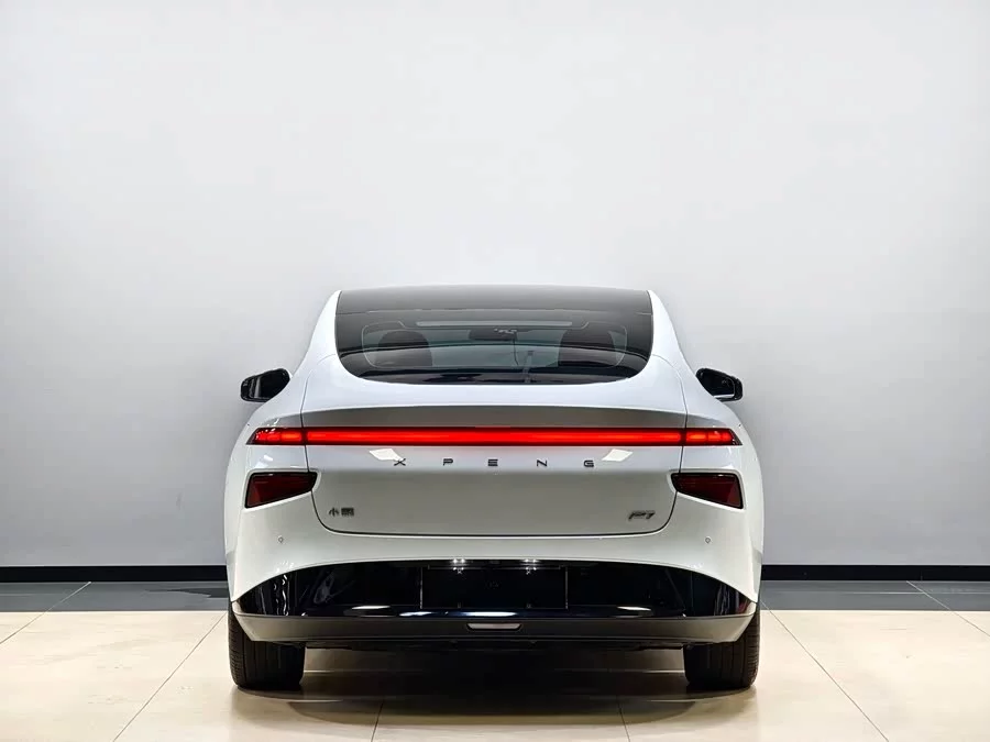 Xpeng P7