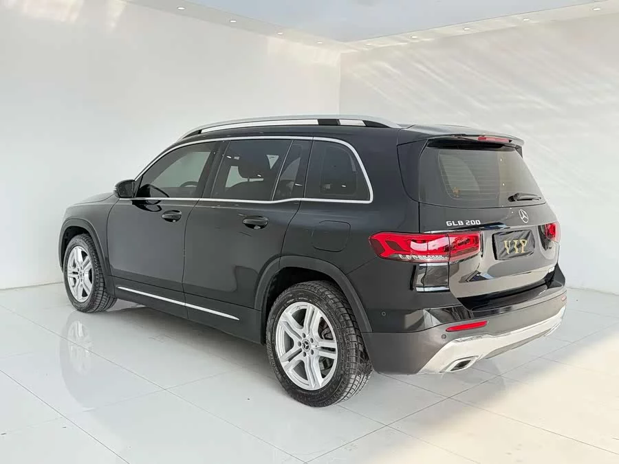 Mercedes Benz GLB