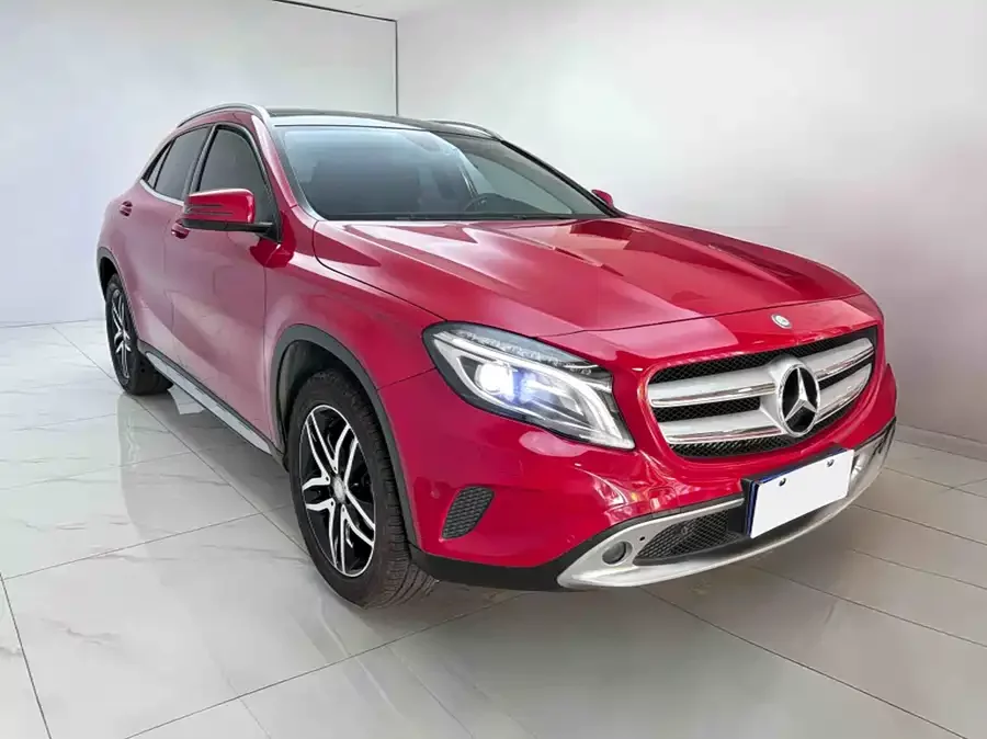Mercedes Benz GLA