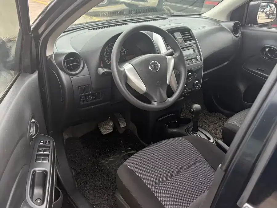 Nissan Sunny