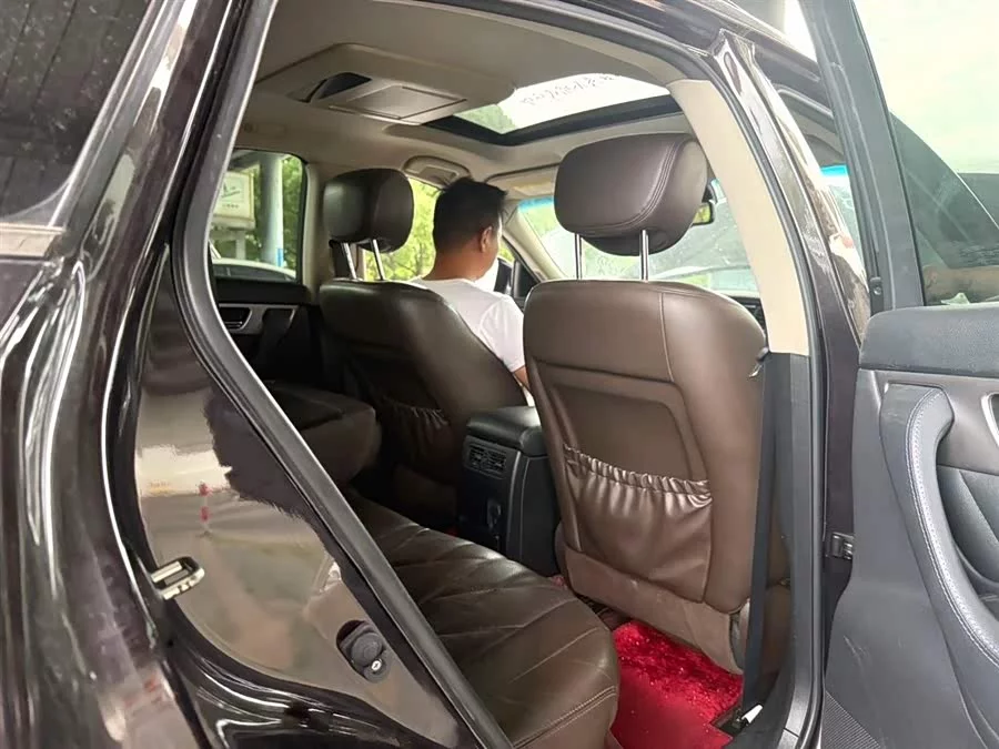 Infiniti QX70