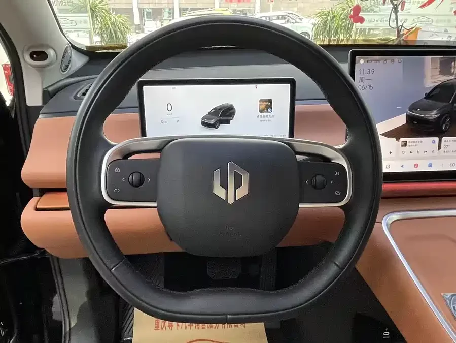 Leapmotor C16