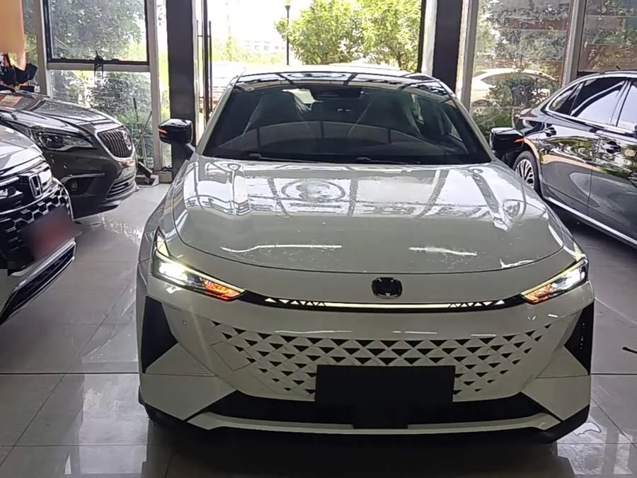 Changan UNI-V