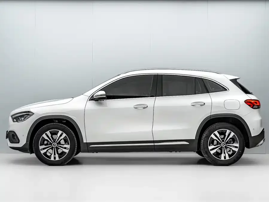 Mercedes Benz GLA