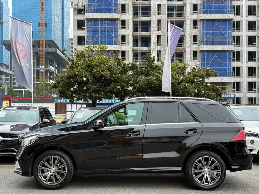 Mercedes Benz GLE (Imported)