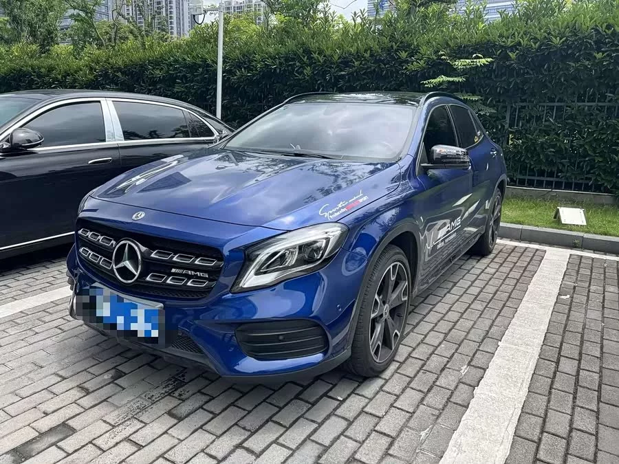 Mercedes Benz GLA