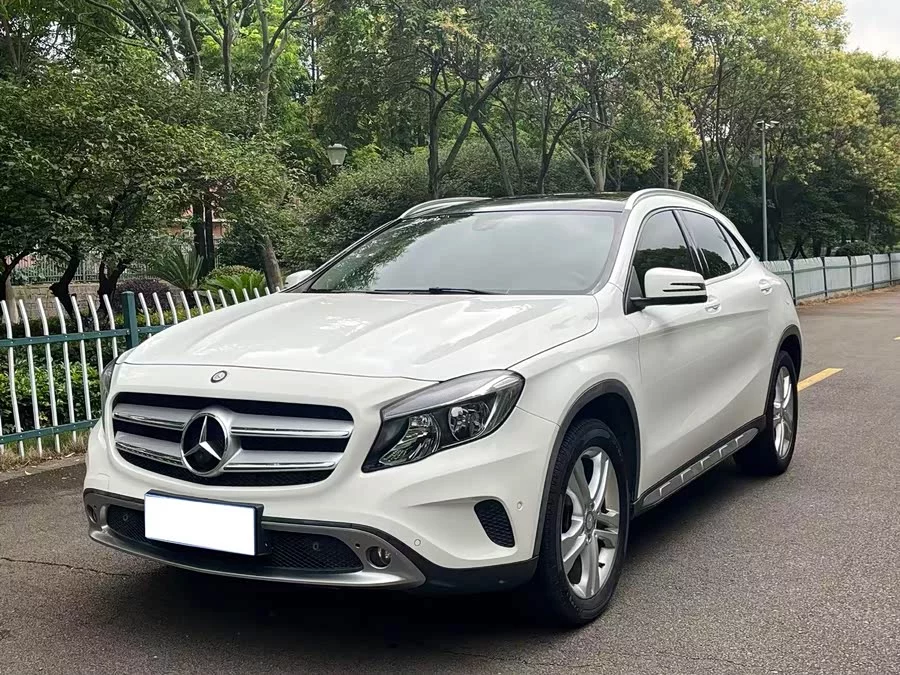Mercedes Benz GLA