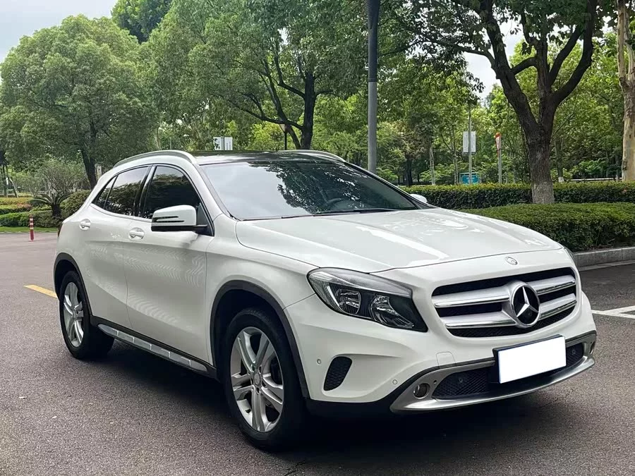 Mercedes Benz GLA
