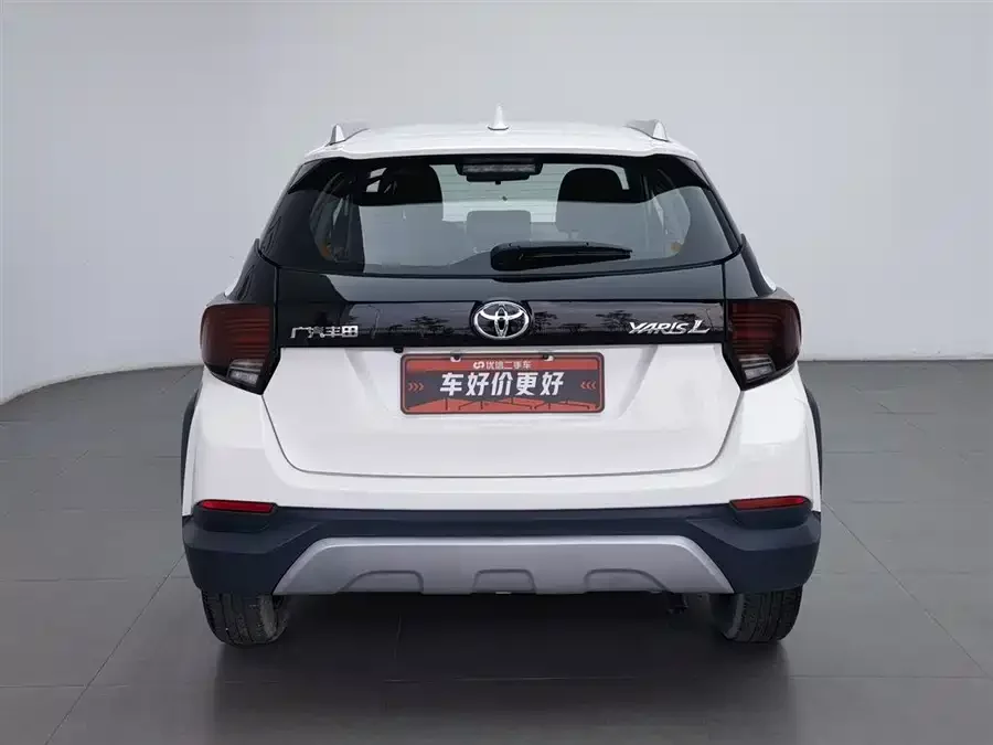 Toyota YARiS L