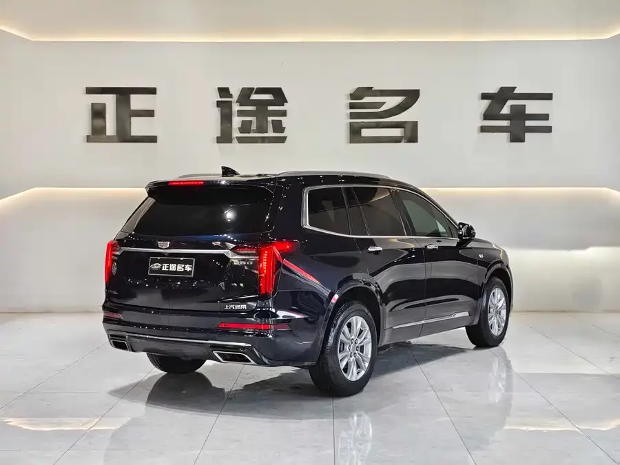 Cadillac XT6