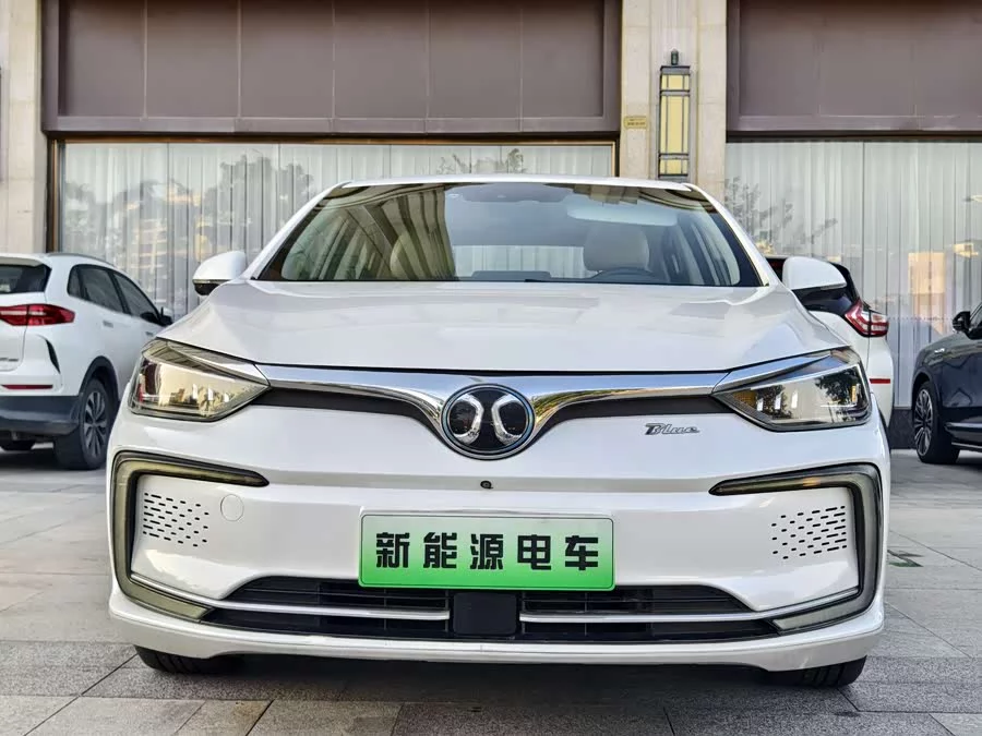 BAIC Beijing EU5