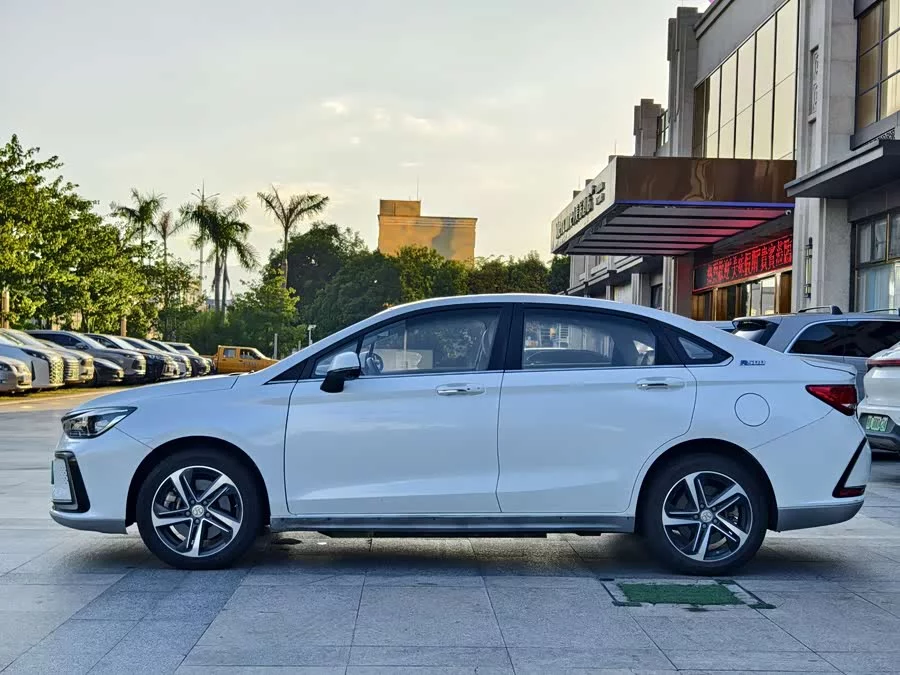 BAIC Beijing EU5