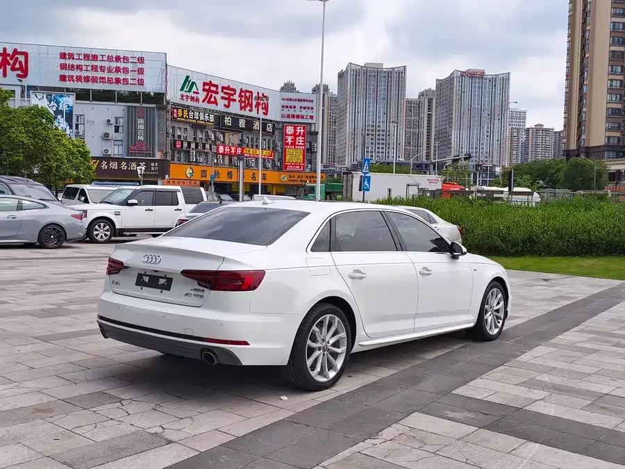 Audi A4L