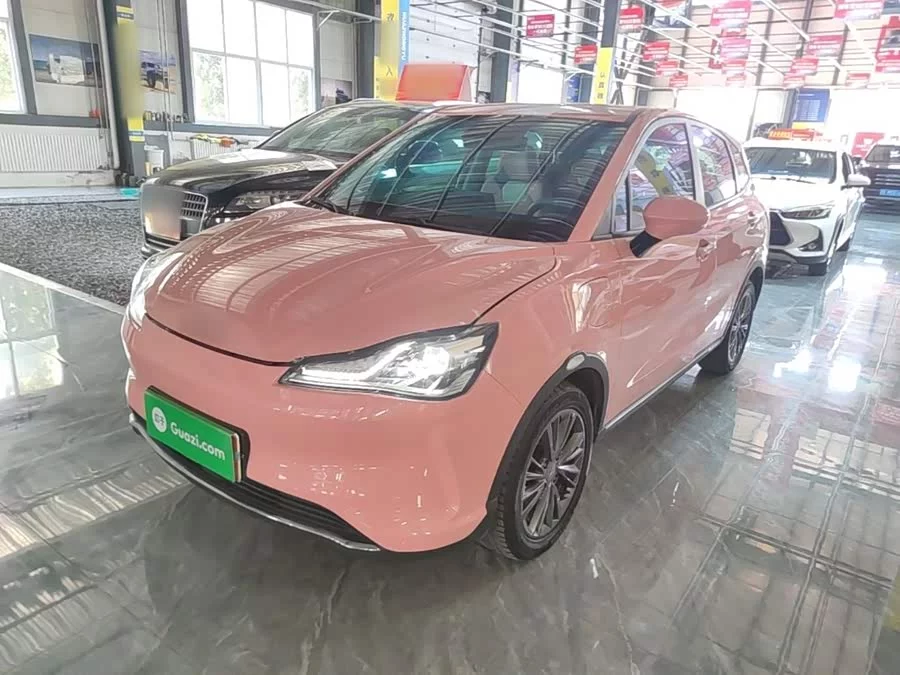 NETA Nezha V