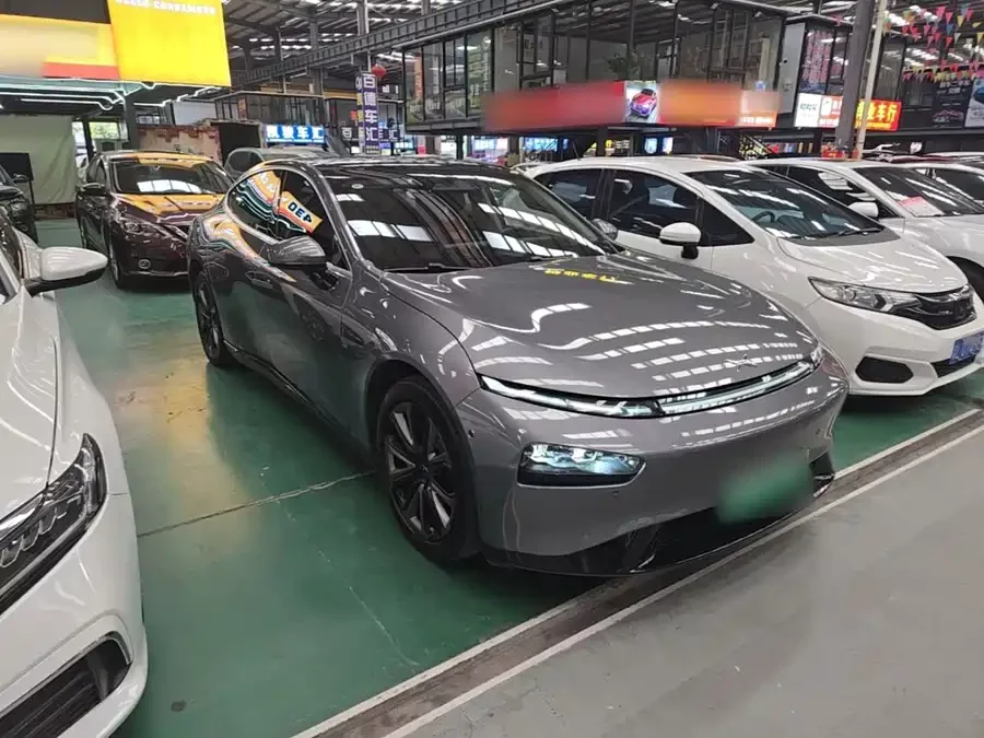 Xpeng P7