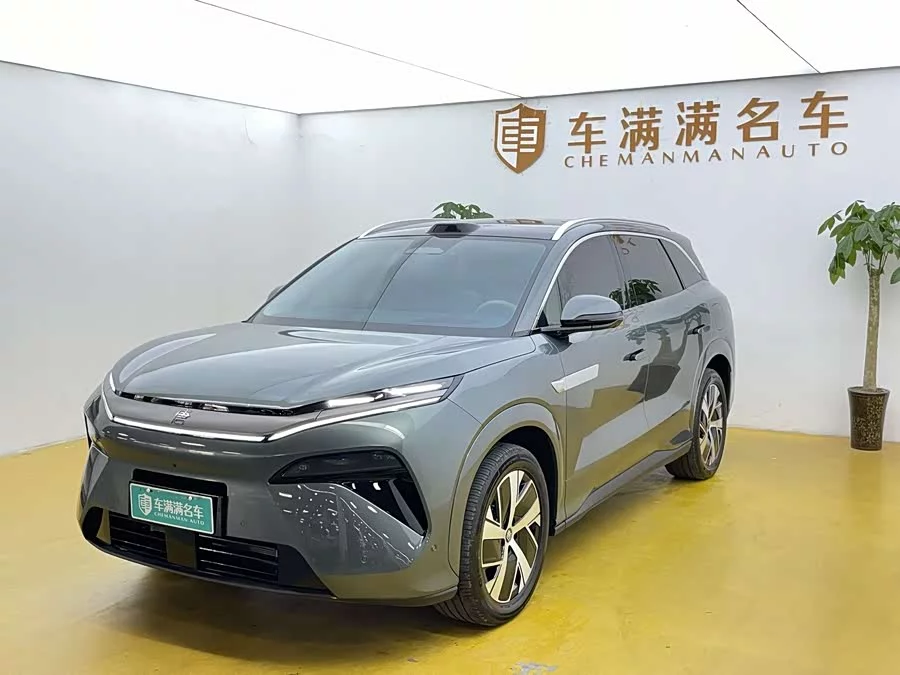BYD Tang L