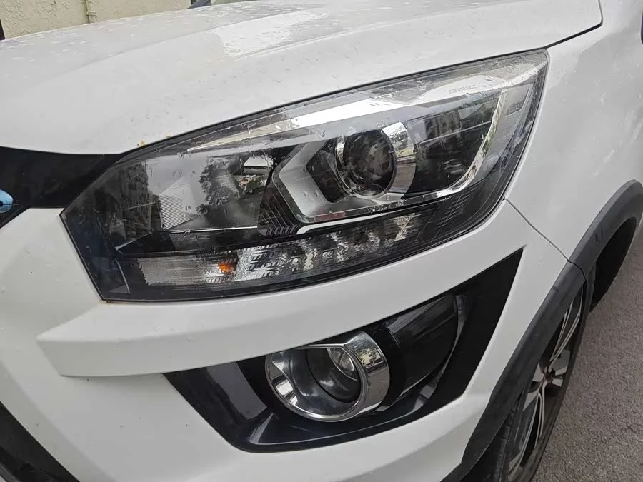 BAIC EX