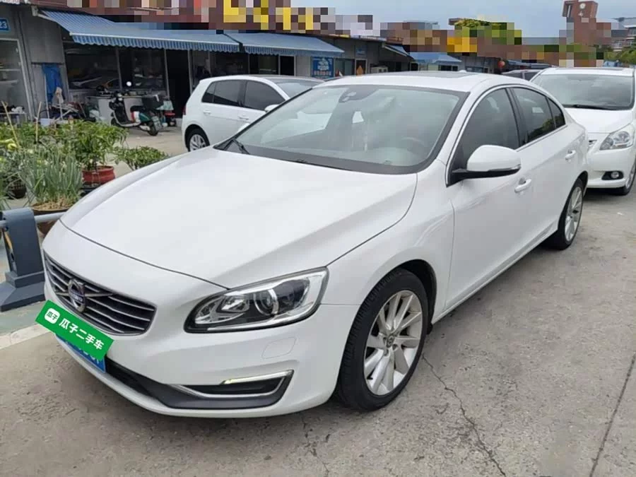 Volvo S60