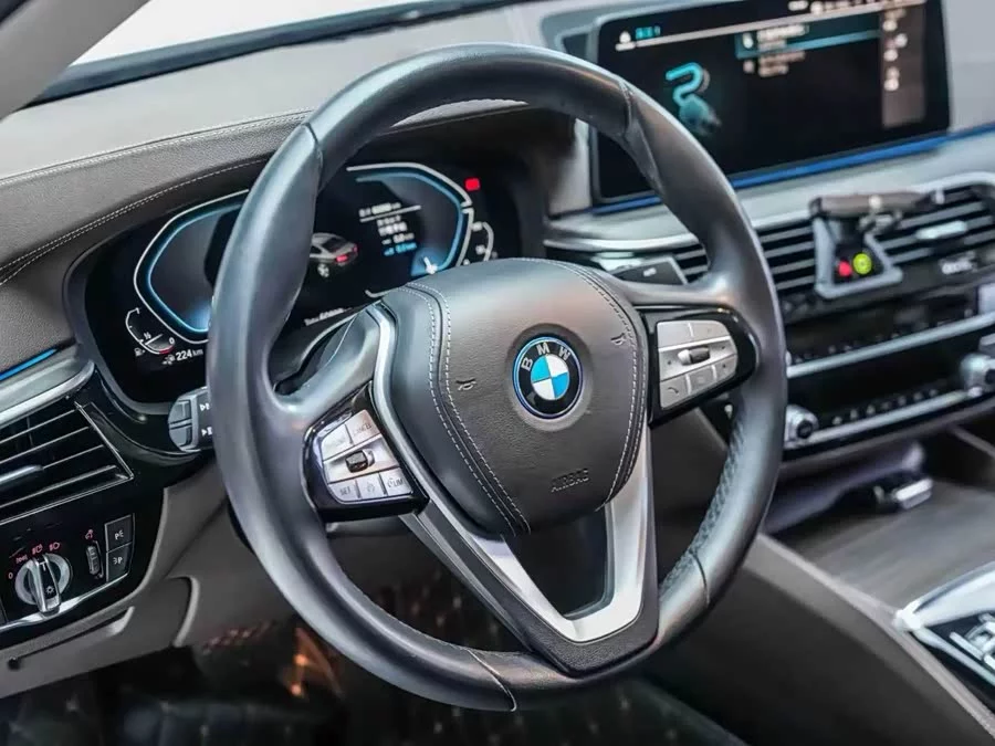 BMW 5 Series New Energy
