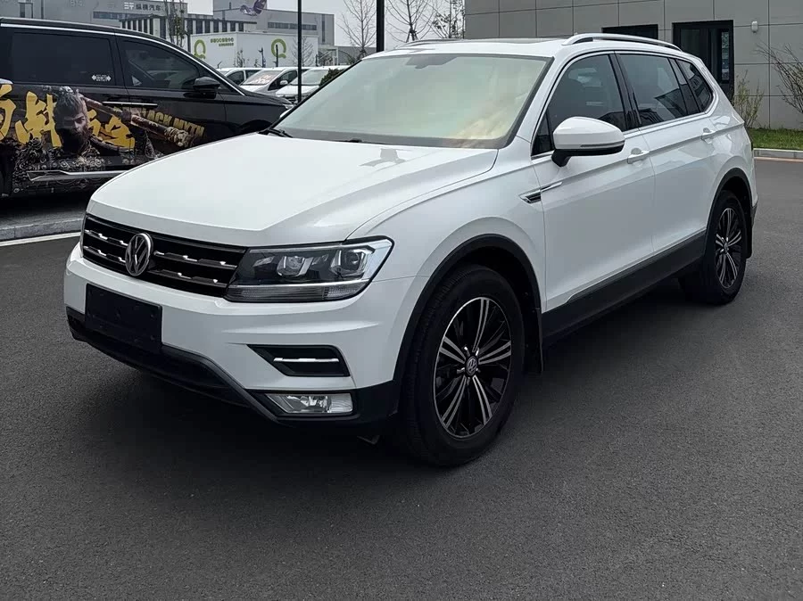 Volkswagen Tiguan L
