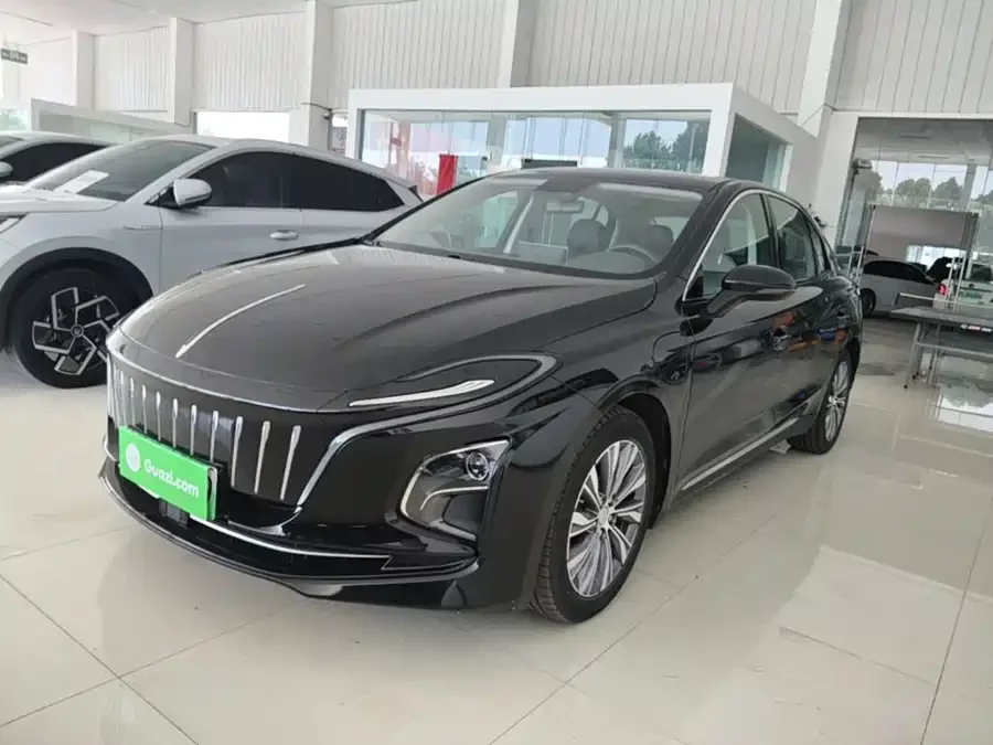 Hongqi E-QM5