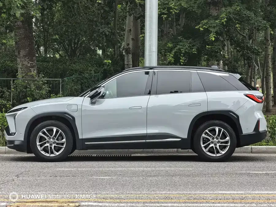 NIO ES6