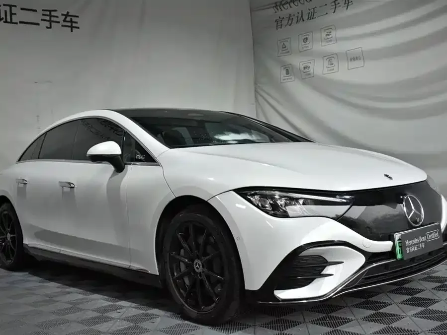 Mercedes Benz EQE