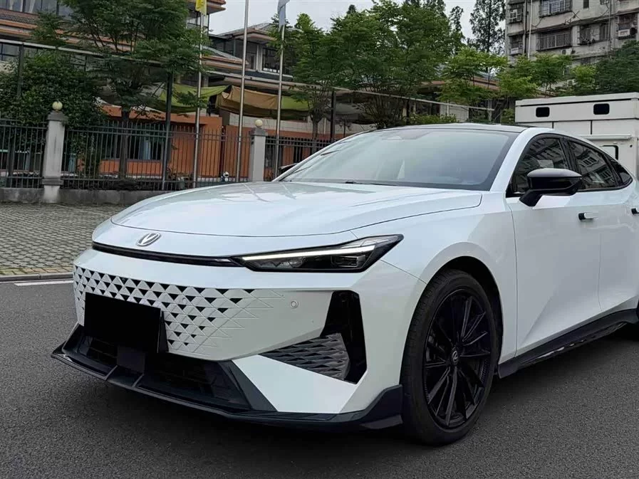 Changan UNI-V