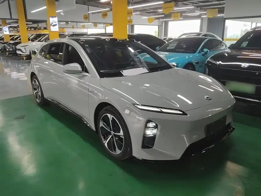NIO ET5T