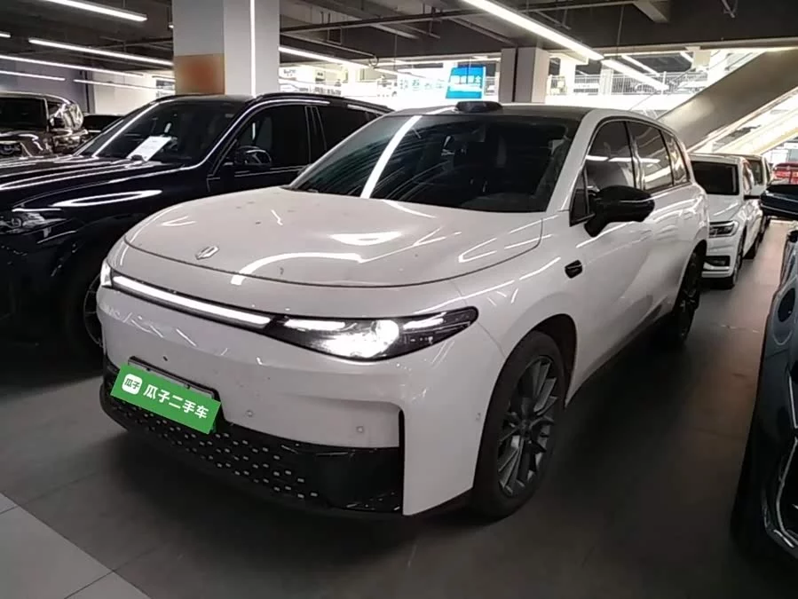 Leapmotor C10