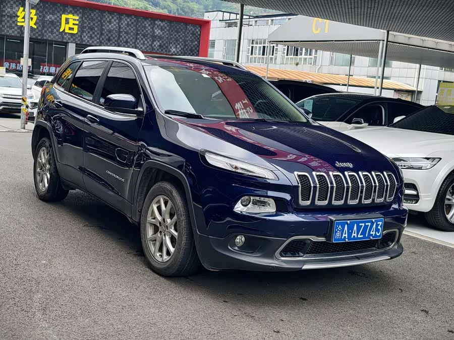 Jeep Cherokee